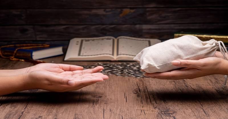 The Wisdom and Benefits of Zakat for Giver